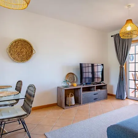 Apartment Glamorous 1Bdr Apartment W/ Balcony And Pool By Lovelystay Alvor
