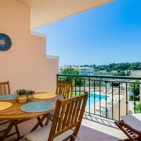 Glamorous 1Bdr Apartment W/ Balcony And Pool By Lovelystay Appartement